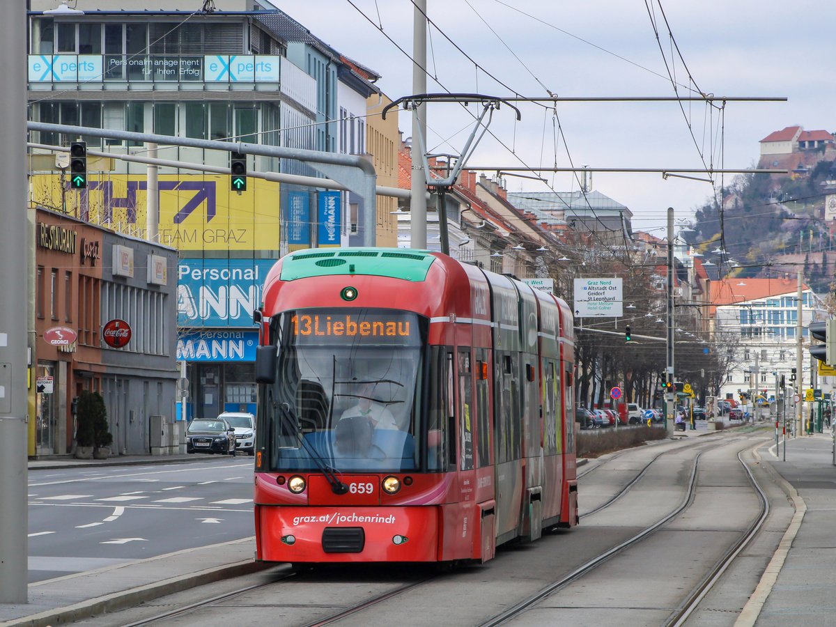 Graz. Cityrunner 659 war am 28.03.2021 auf der Linie 13 unterwegs, hier bei der Messe.