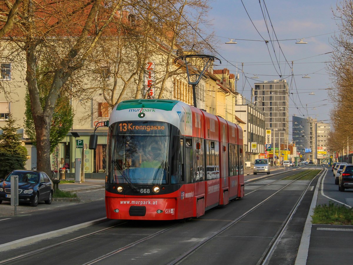 Graz. Cityrunner 661 der Graz Linien war am 25.04.2021 auf der Linie 13 unterwegs, hier beim Ostbahnhof.