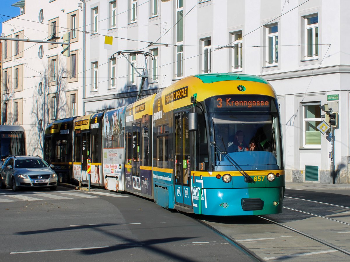 Graz. Cityunner 657  Soundportal  war am 08.10.2020 auf der Linie 3, hier kurz vor der Haltestelle Keplerbrücke.