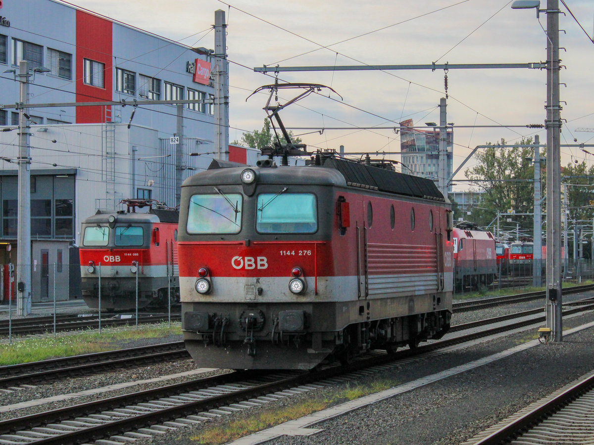 Graz. Die ÖBB 1144 276 stand am Abend des 18.09.2020 in der Produktion Graz Hauptbahnhof.