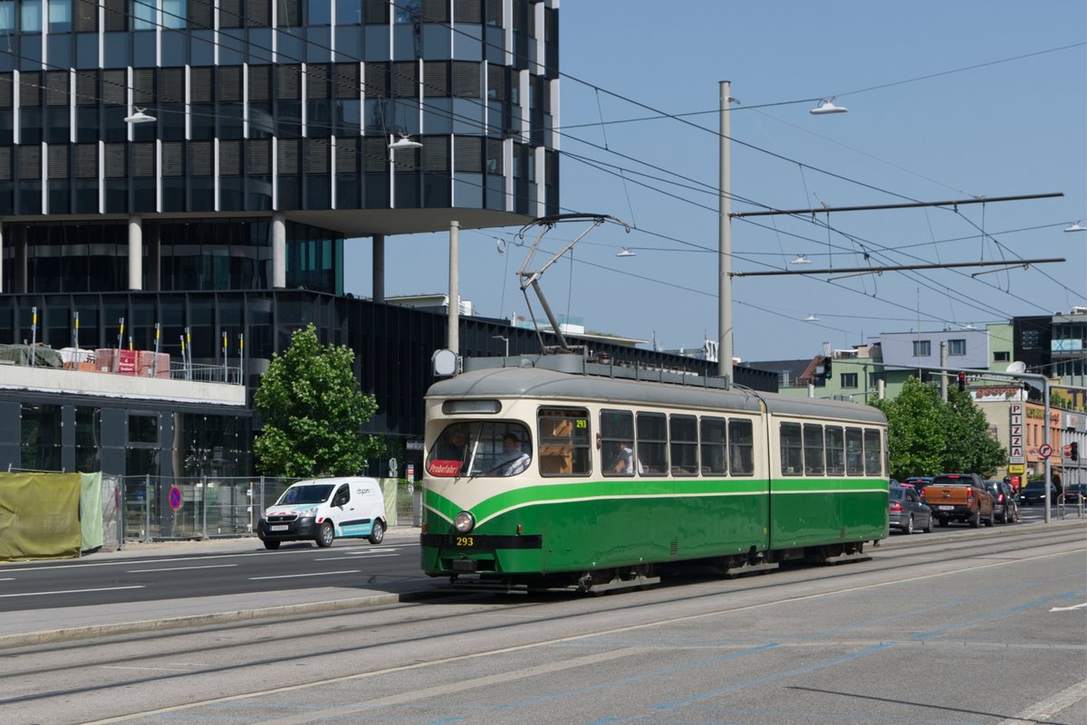 Graz, E1 4706 alias TW 293 des Tramway Museum Graz bei seiner ersten Ausfahrt seit April 2013 bei der Stadthalle, 12.06.2019