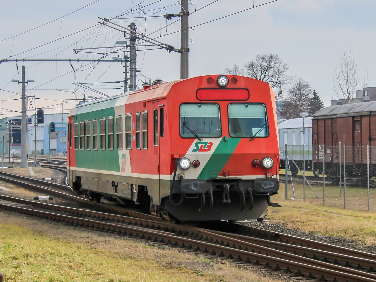 Graz. Ein 5047er der Steiermarkbahn war am 08.01.2021 als S31 nach Graz Hauptbahnhof unterwegs, hier beim Grazer Ostbahnhof.