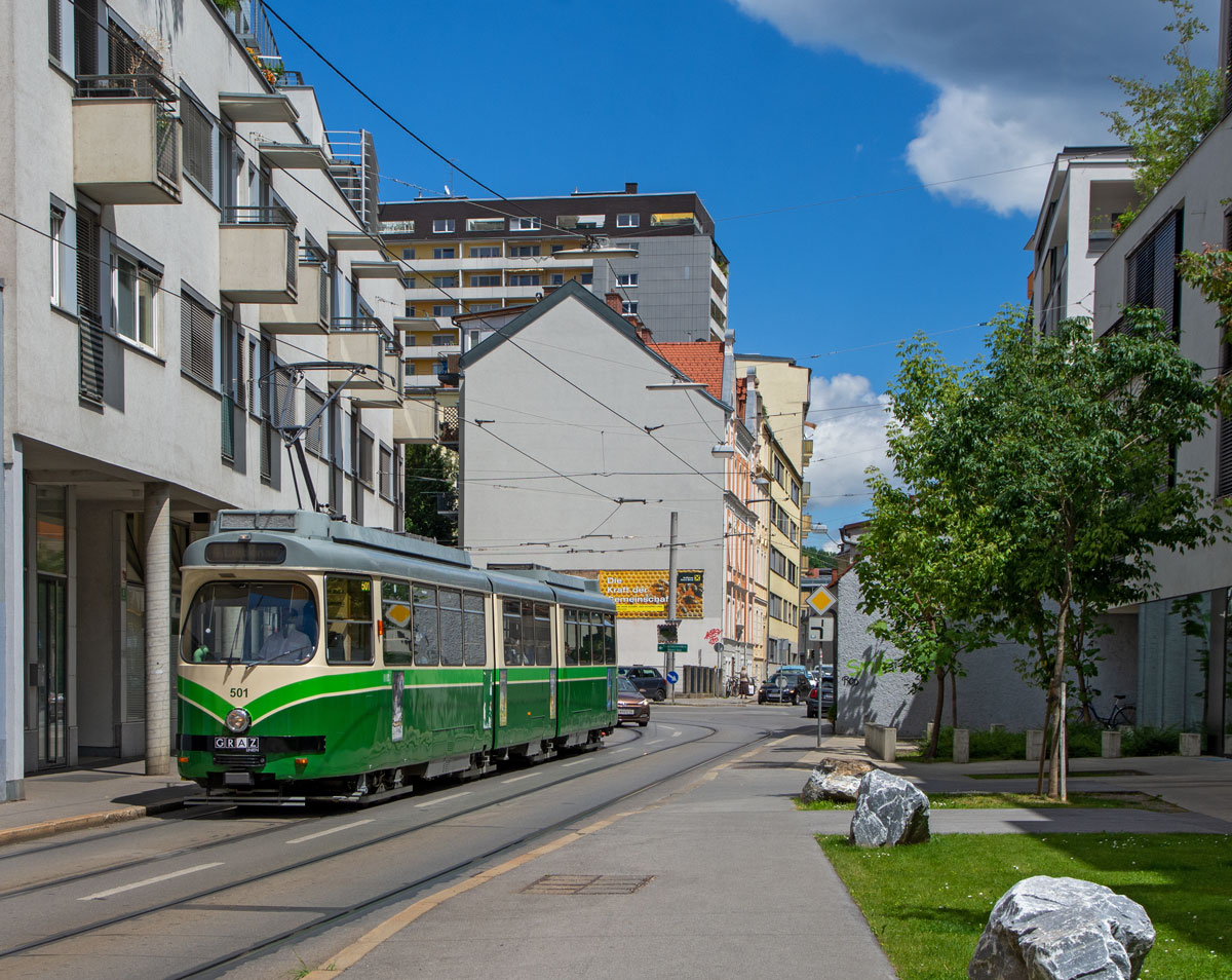 Graz 

Graz Linien TW 501 als Linie 4 nach Liebenau, Lange Gasse, 25.05.2020 