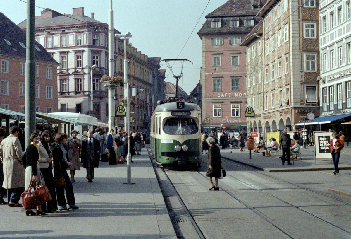 Graz GVB SL 5 (GT6 279) Hauptplatz am 17. Oktober 1978. - Scan eines Farbnegativs. Film: Kodak Safety Film 5075. Kamera: Minolta SRT-101.
