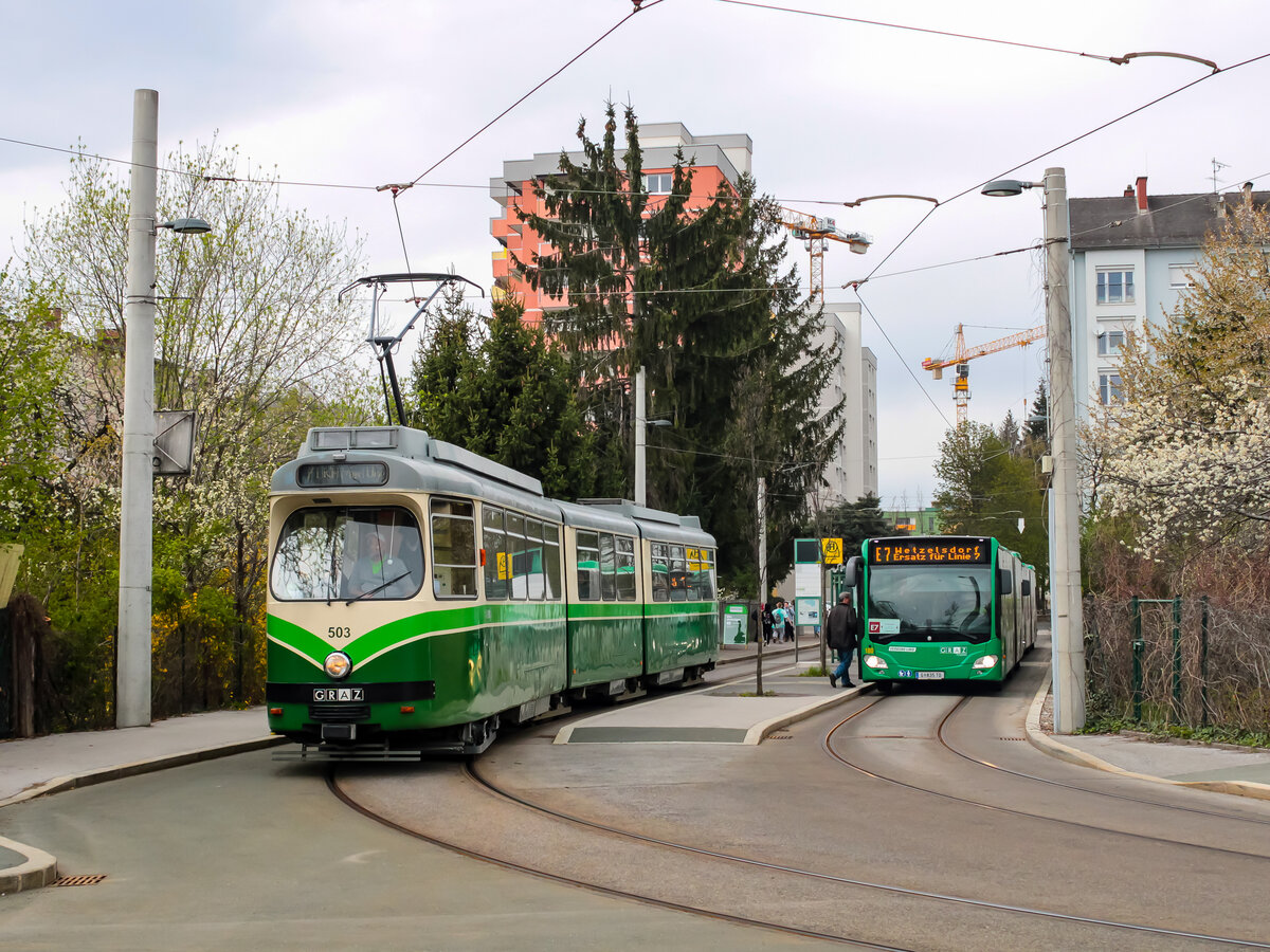 Graz. Mit 11.04.2023 startete ein Ersatzverkehr auf der Grazer Straßenbahnlinie 7. Diese wendet bis Herbst 2023 in der Laudongasse. Den TW 508 konnte ich am 1. Betriebstag des Ersatzverkehrs in der Laudongasse fotografieren.