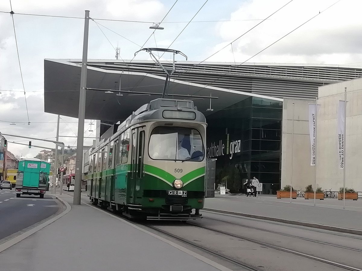 Graz. TW 509 der Graz Linien fuhr am 10.09.2019
auf der Linie 4, hier zu sehen vor der Messe
Graz. 