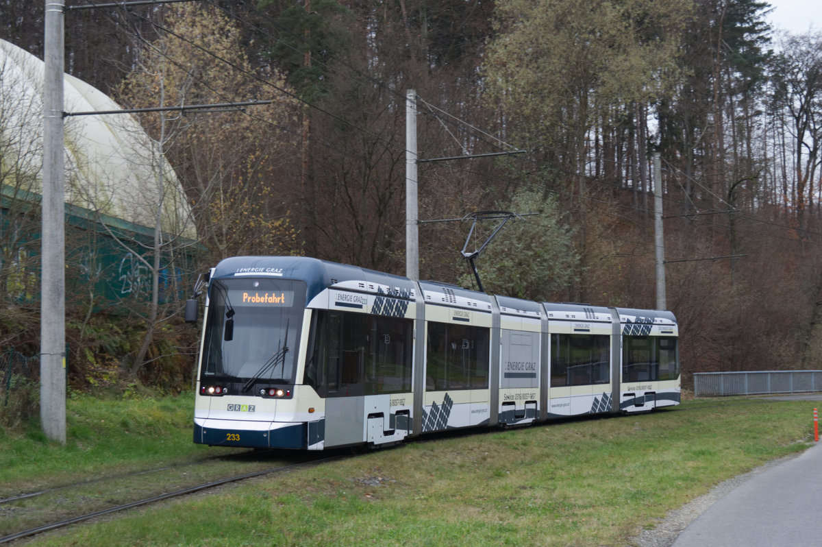 Graz Variobahn WN 233 als Probefahrt auf der Strecke Hilmteich - Mariatrost, 16.11.2017