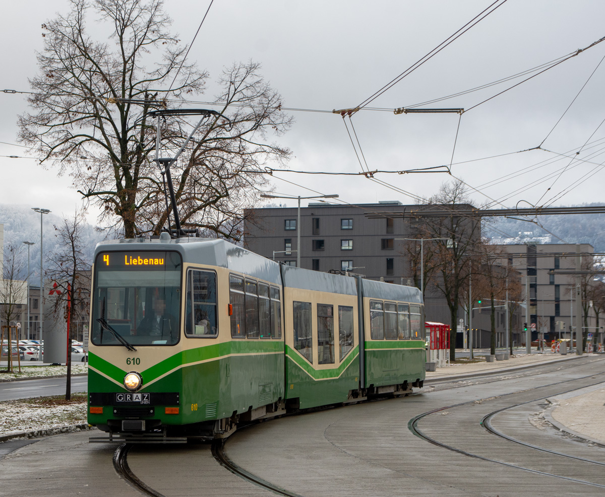 Graz

Graz Linien TW 610 als Linie 4, Jochen-Rindt-Platz, 27.11.2021 