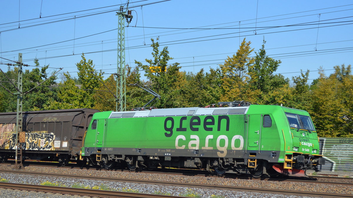 Green Cargo mit  Br 5406  [NVR-Nummer: 91 80 6185 406-6 D-GC] und gemischtem Güterzug Richtung Maschen am 22.09.20 Vorbeifahrt Bf. Hamburg-Harburg.