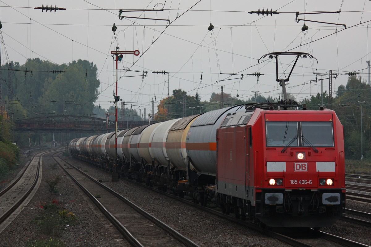 GreenCargo/IGE 185 406 am 16.10.13 mit einem Gaskesselzug in Düsseldorf-Rath.