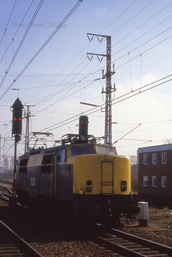 Grenzbahnhof Emmerich am 2.3.1988: NS Elektrolok 1240 ist zu Gast!