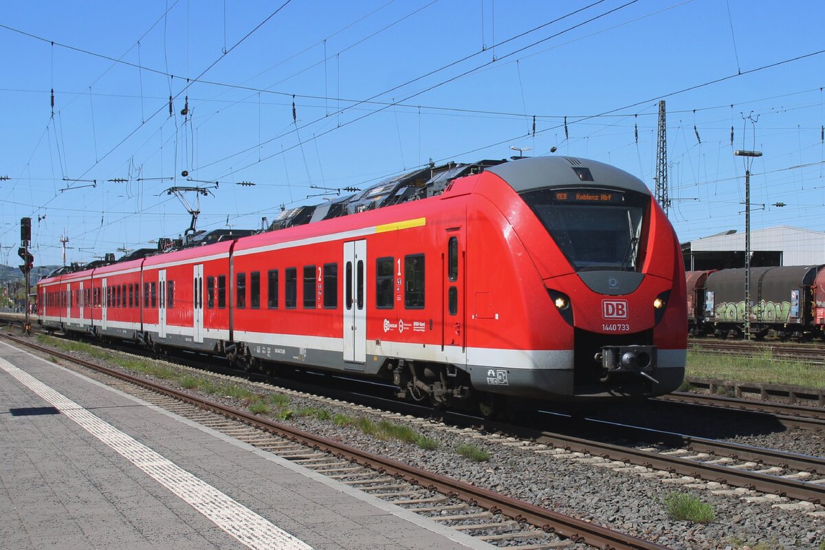 Grinsekatze DB Regio 1440 233/733 verlasst am 30 April 2026 Neuwied mit ein RB aus M�nchengladbach Hbf nach Koblenz Hbf �ber K�ln und die rechte Rheinstrecke.