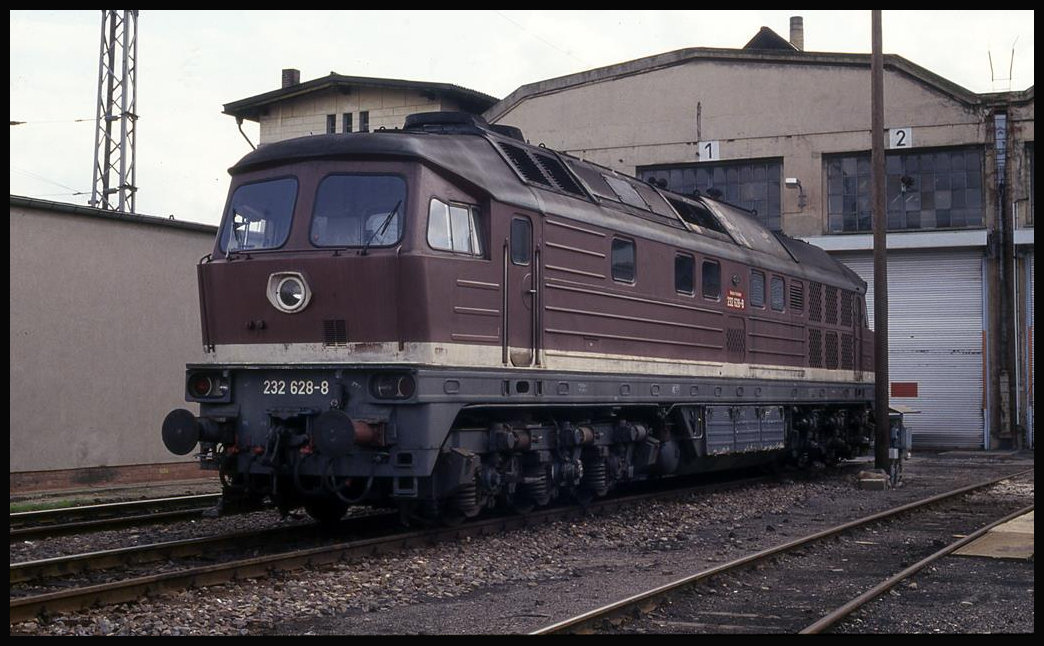 Großdiesel Lok 232628 am 29.8.1993 im BW Wittenberge.