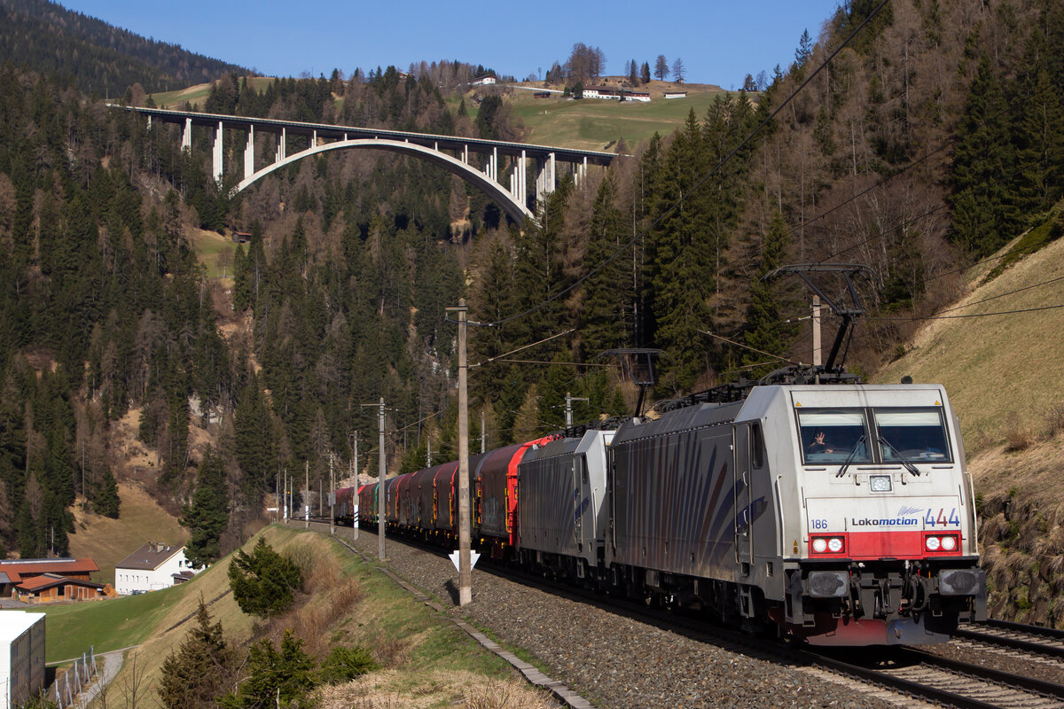 Grüße zurück an den Tf. 186 444 bei St. Jokok am Brenner. 14.4.22