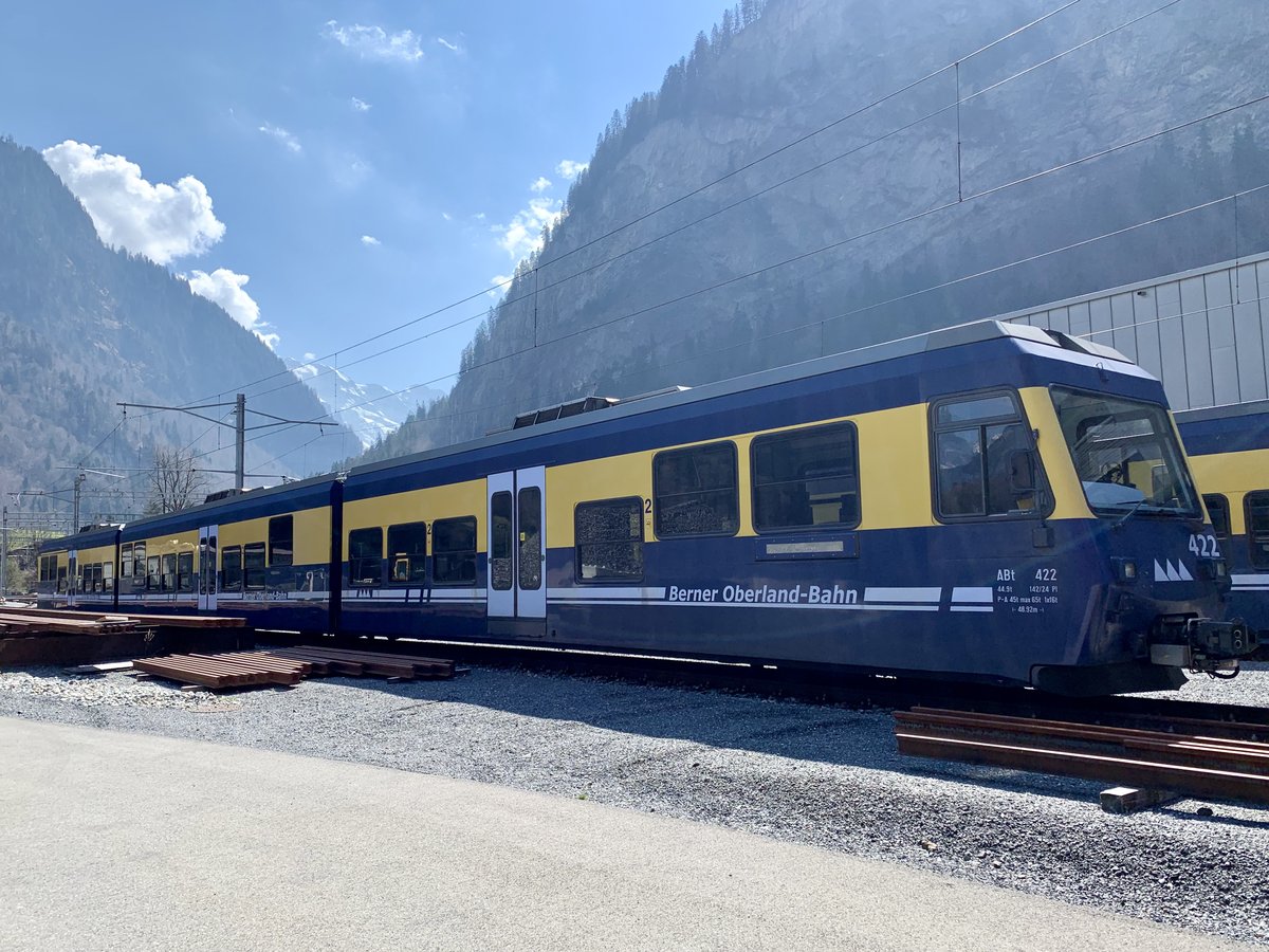 GSW 422 der BOB am 2.4.20 beim Depot Zweilütschinen abgestellt.