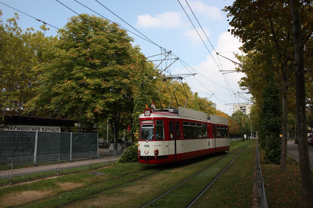 GT4 - 109 in der Fehrenbachallee am 11.09.2014