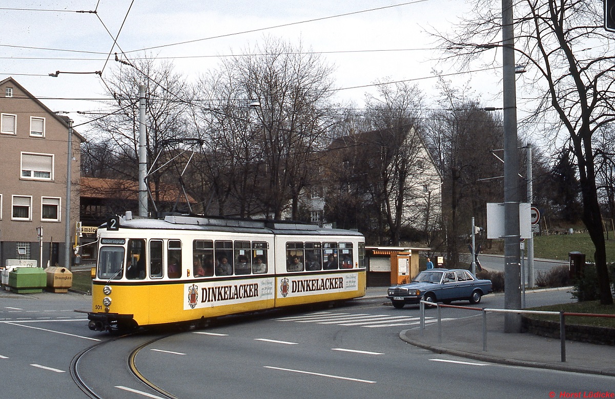 GT4 501 verläßt an einem Februartag Ende der 1980er Jahre die Endhaltstelle Obere Ziegelei und macht sich auf den Weg zum Hölderlinplatz