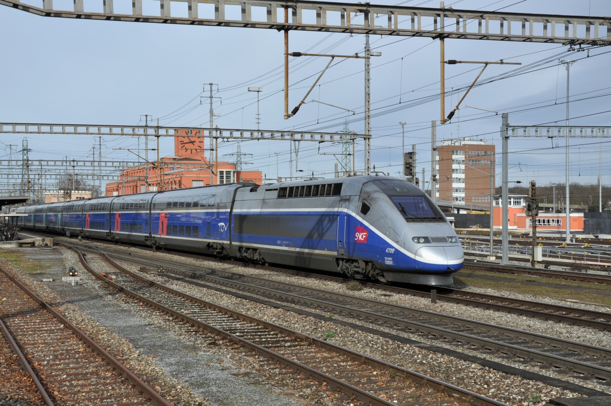 GTV mit der Betriebsnummer 4709 durchfährt den Bahnhof Muttenz. Die Aufnahme stammt vom 14.02.2014.