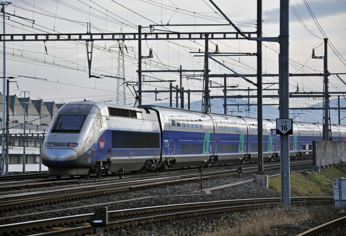 GTV mit der Betriebsnummer 4716 kurz nach dem Bahnhof Muttenz. Die Aufnahme stammt vom 08.01.2014.