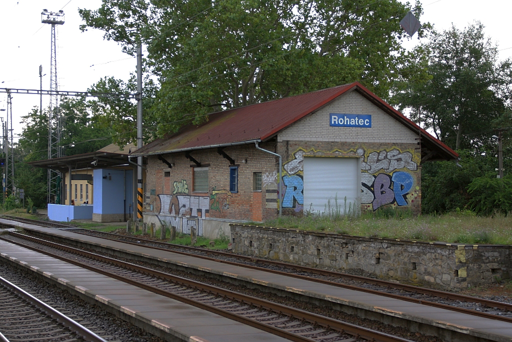 Güterschuppen im Bahnhof Rohatec am 03.August 2019.