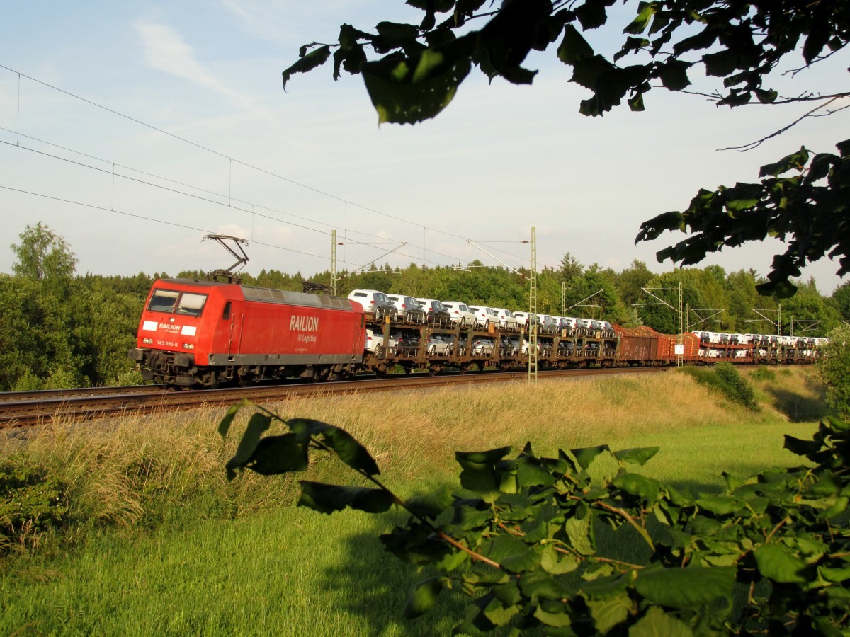 Güterzug 51687 von Zwickau passiert mit BR 145 055-0 von Railion DB Logistics am 17.06.2014 Oberjößnitz