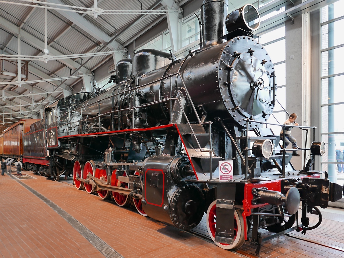 Güterzug-Dampflok EL-534, gebaut 1917, im Russischen Eisenbahnmuseum in St. Petersburg, 4.11.2017