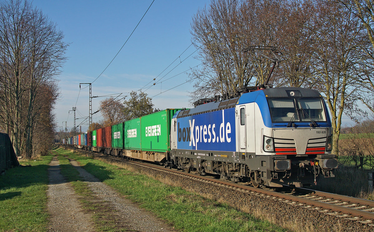 Güterzug mit Lokomotive 193 835 am 24.11.2020 in Boisheim.