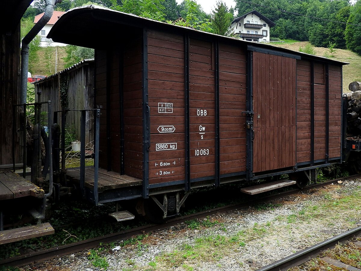 Gw_s 10063 der Steyrtalbahn, im Bhf. Grünburg; 210717