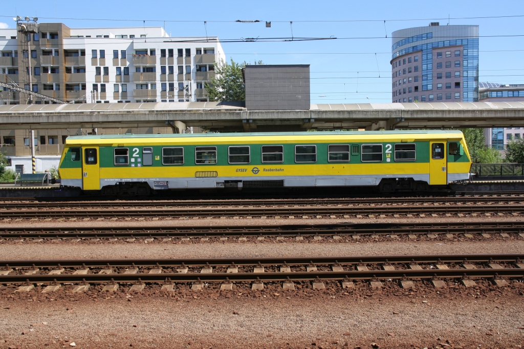 GySEV 247 504 am 27.Juli 2020 als Os 2805 nach Hegyeshalom in Bratislava Petrzalka.