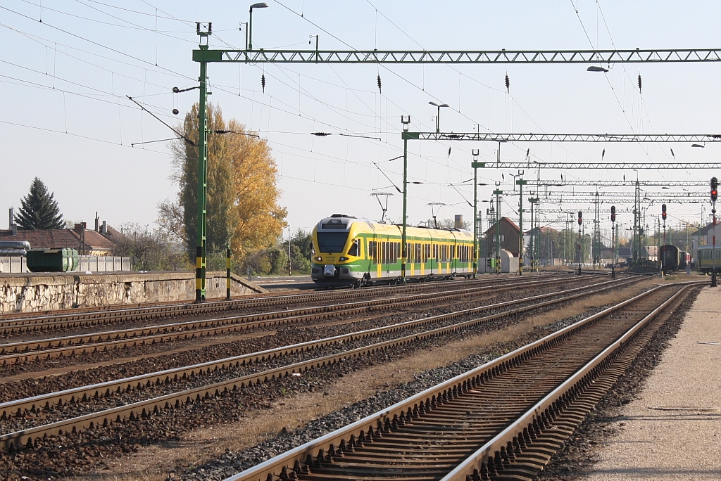 GySEV 415 500 am 01.November 2013 im Bf. Sopron.