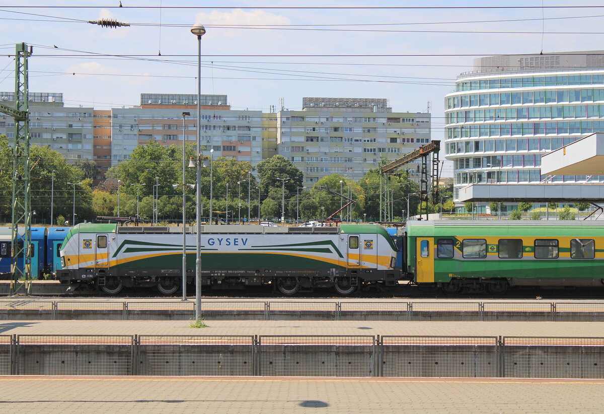 GYSEV 471 005 am IC 994  Scarbantia  nach Sopron, am 01.08.2026 in Budapest-Kelenf�ld.