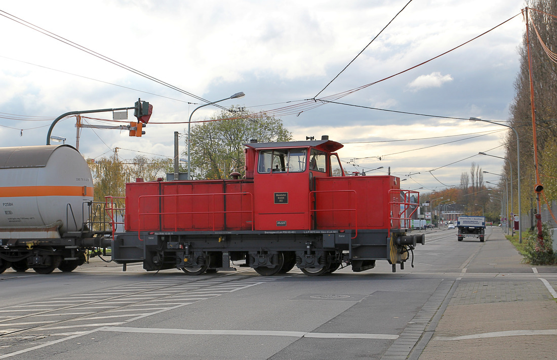 Hafen Krefeld D II // Krefeld; Bahnübergang Hafenstraße // 17. November 2014
