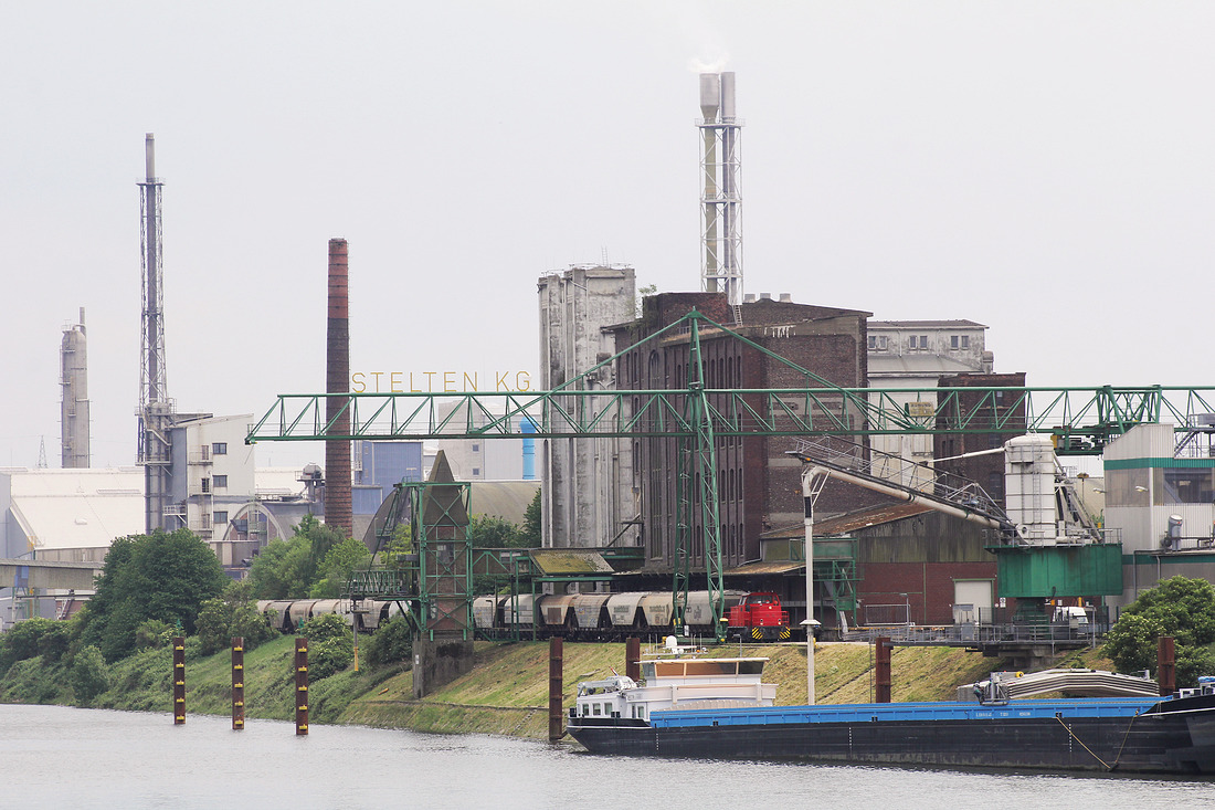 Hafen Krefeld GmbH & Co. KG (vermutlich) D II // Rheinhafen Krefeld // 18. Mai 2016
