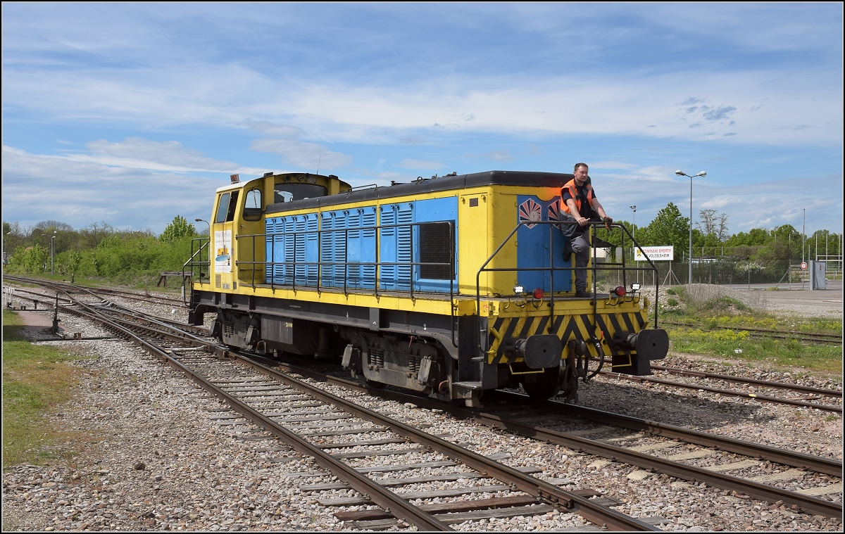 Hafenbahn Colmar/Neu Breisach. BB 2000 fährt zurück zur Remise ins Betriebsgelände. April 2019.