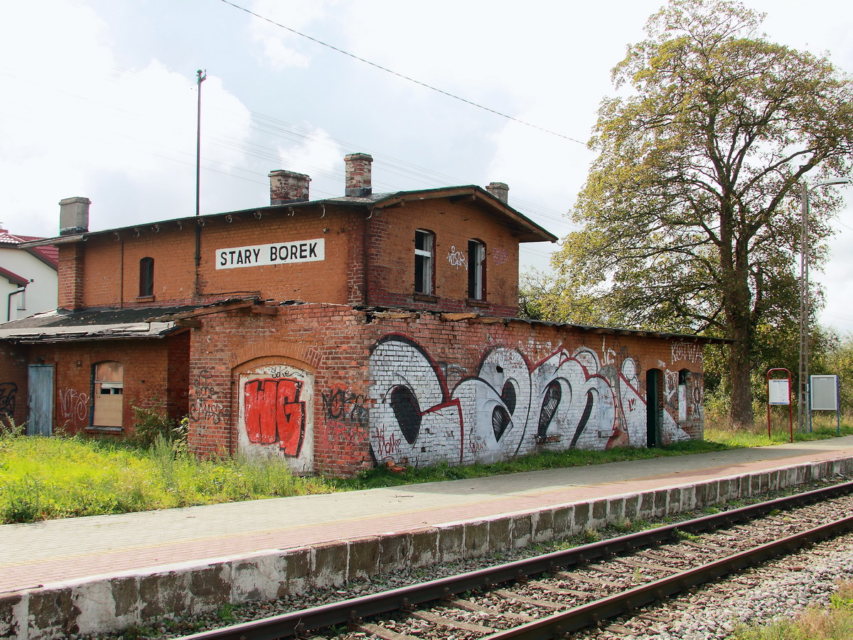Haltepunkt Stary Borek im Landkreis  Kołobrzeski  am 10. September 2014.