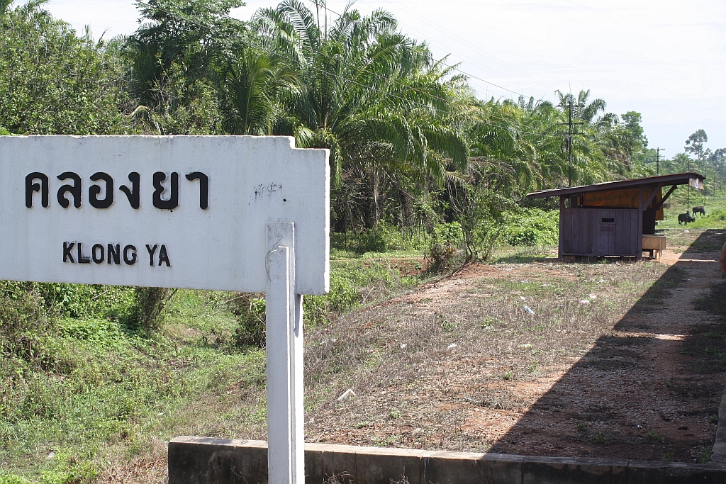 Haltestelle Klong Ya am 23.Mai 2016.