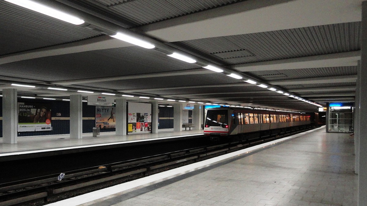 Hamburg am 22.1.2014: U-Bahnhof Billstedt um 22:53 Uhr