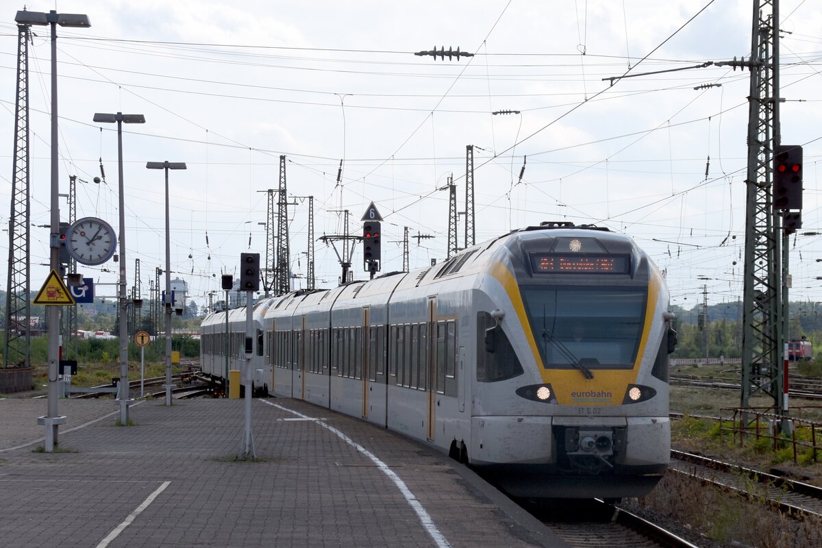 HAMM, 31.08.2022, ET 6.02 der Eurobahn als RE 3 (Nordrhein-Westfalen) nach Düsseldorf Hbf bei der Einfahrt in den Bahnhof Hamm(Westf) Hbf