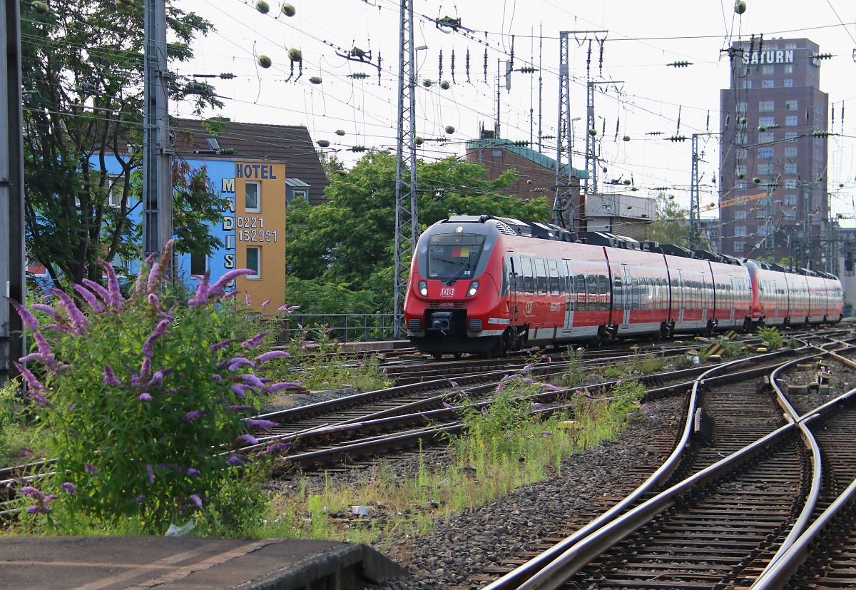  Hamster -Doppel bei der Einfahrt nach Köln Hbf. Da freute sich der Tf noch über den jüngst erreichten Fußball-Weltmeister-Titel. Aufgenommen am 14.07.2014.