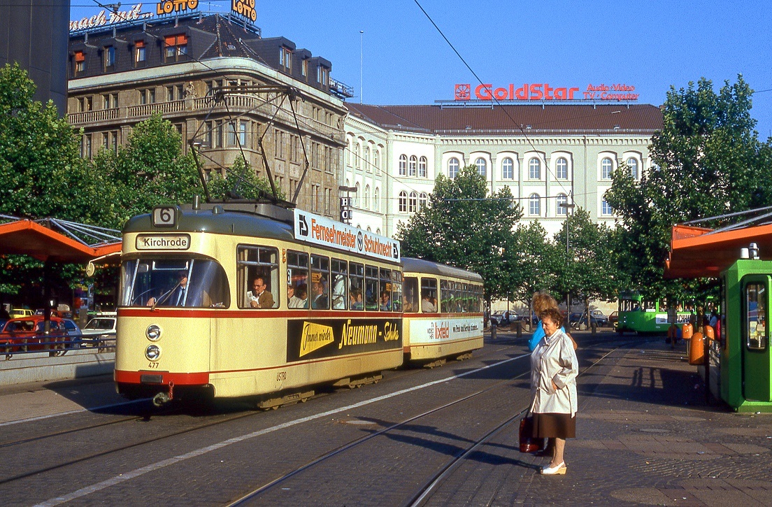 Hannover 477 + 1464, Ernst August Platz, 01.09.1987.

