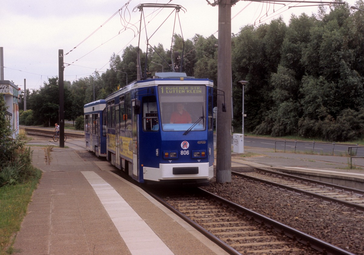Hansestadt Rostock RSAG SL 1 (T6A2M 806) Toitenwinkel, Hafenallee am 19. Juli 2013.