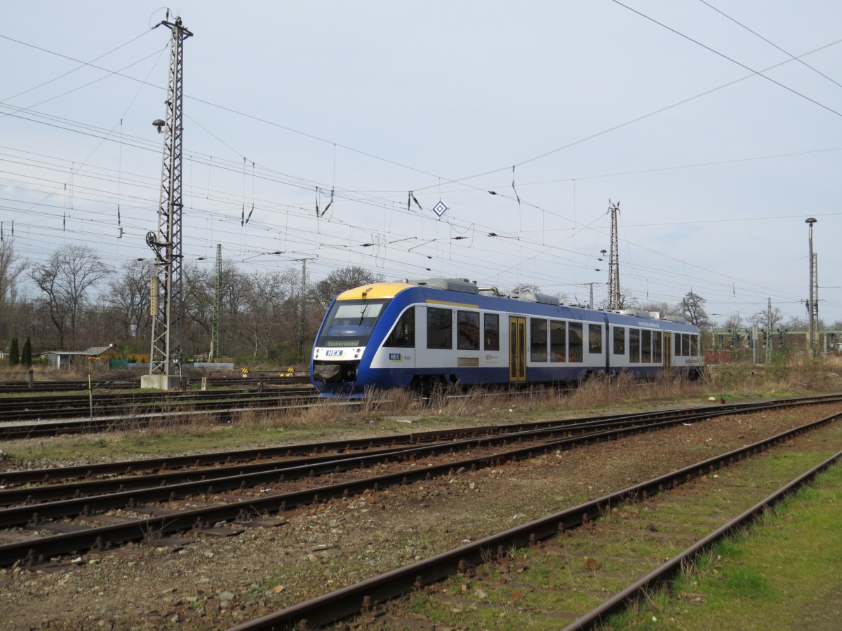Harz Elbe Express auf dem Weg nach Oschersleben am 21.03.2014 in Magdeburg HBF
