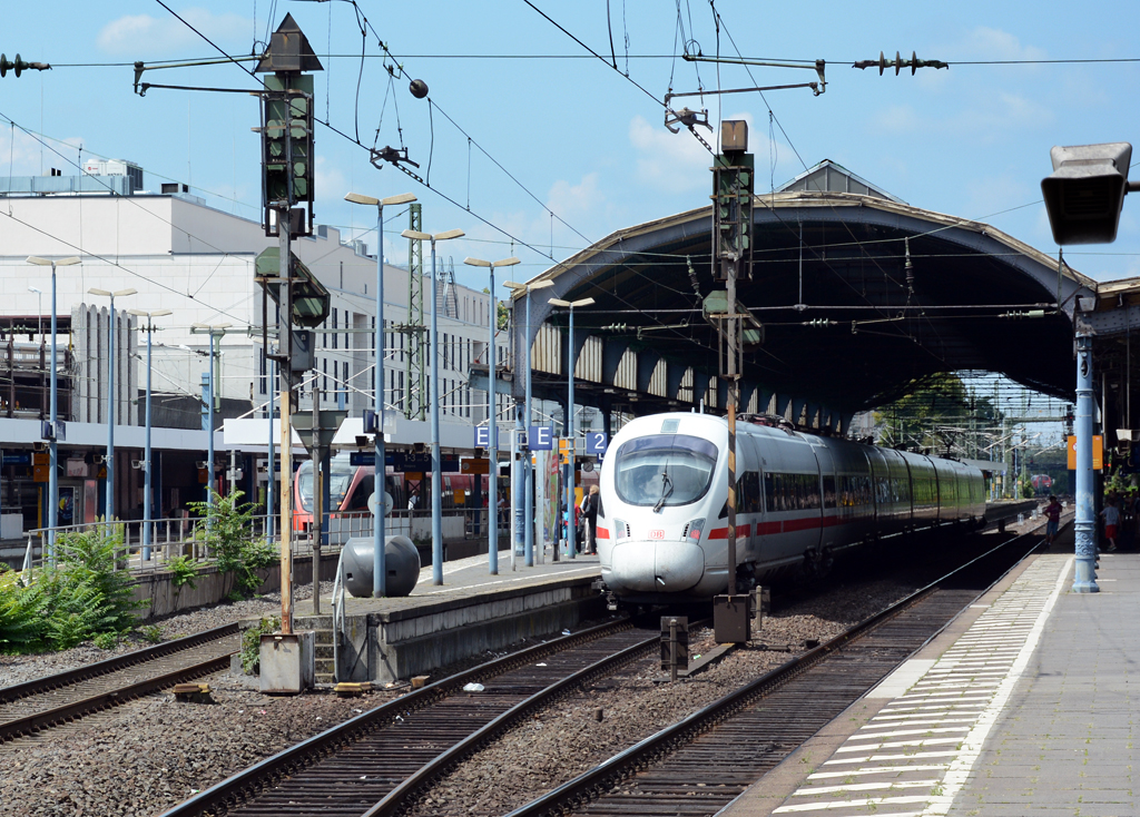 Hbf Bonn mit ICE-T auf Gleis 2 - 07.08.2014