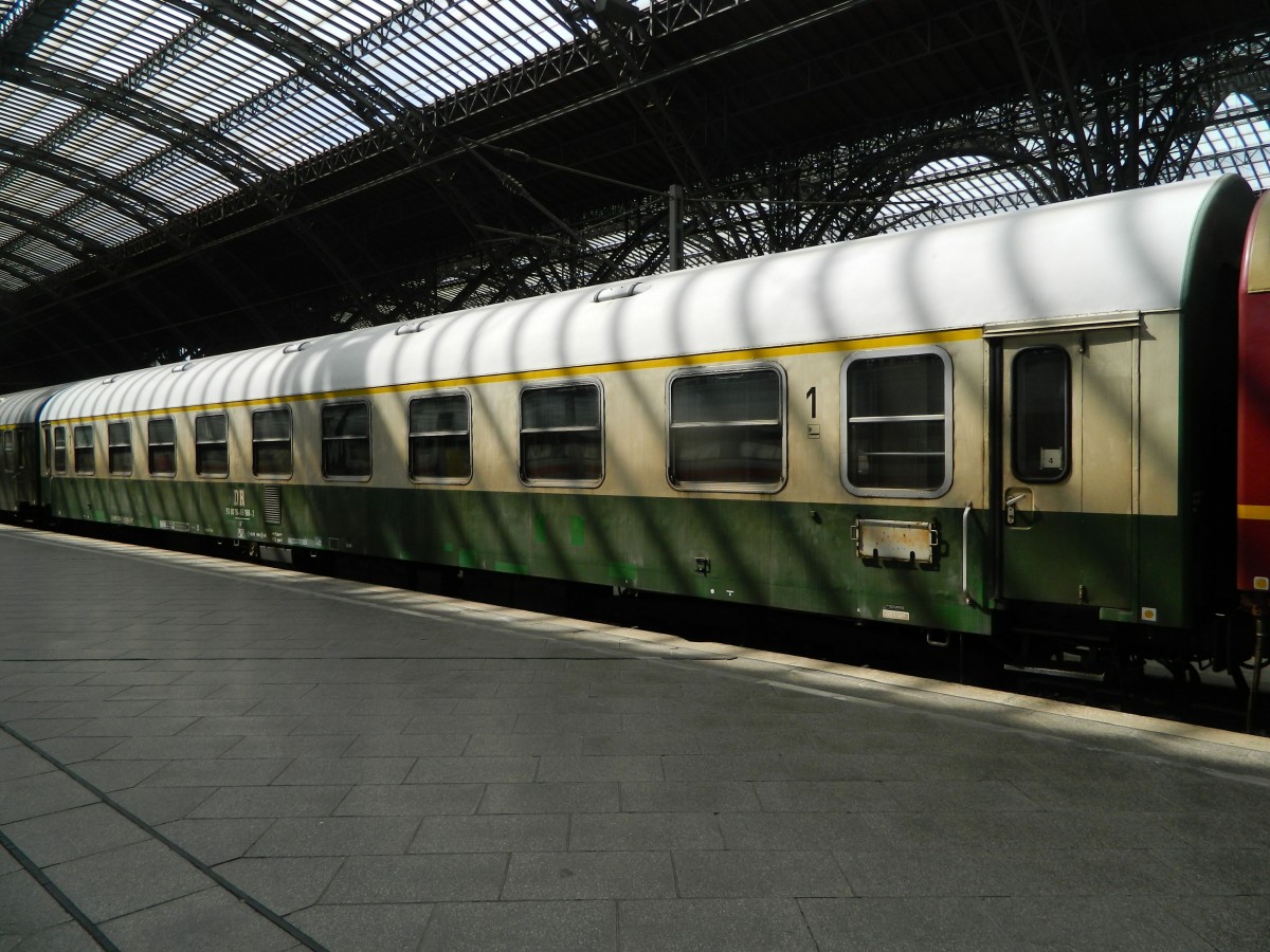 Hbf Leipzig: Der DR-Reisezugwagen Typ-Y/B70, A 506 mit der Betriebsnummer 51 80 19-45 168-2 war am 12.04.2014 in den Sonderzug Dresden-Leipzig-Dresden eingestellt, der aus Anlaß  175 Jahre Ferneisenbahn Leipzig - Dresden  von der BR 18 201 gezogen wurde.