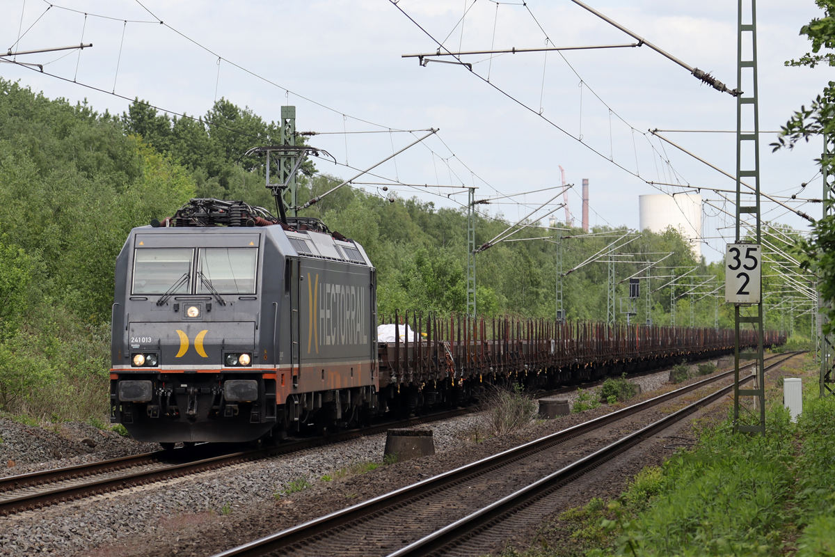 HCTOR 241 013 auf der Hamm-Osterfelder Strecke in Recklinghausen-Suderwich 17.5.2023