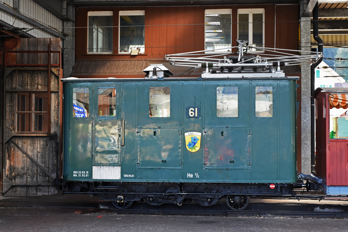 He 2/2 Nr. 61 steht beim Depot der Schynige Platte Bahn. Die Aufnahme stammt vom 12.10.2019.