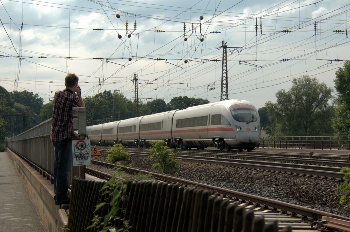 Heckenschtze und 411er am 15.06.13 auf der Frther Siebenbogenbrcke