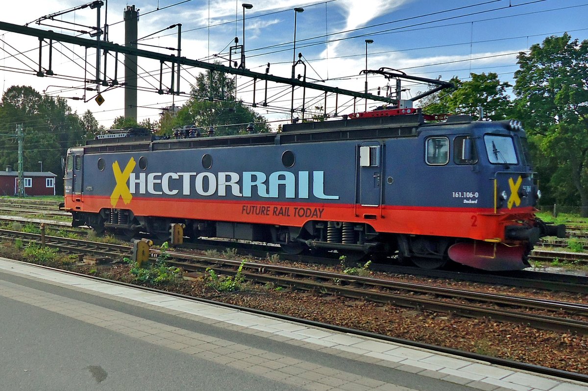 Hector Rail 161 106 durchfahrt Hallsberg am 10 September 2015.