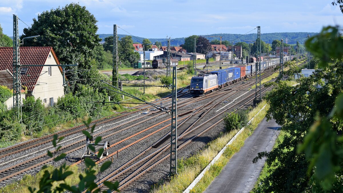 Hector Rail 241 009  Moneypenny  mit KLV-Zug DGS 42706 Krefeld-Uerdingen - Nässjö (S)  (Bohmte, 02.08.2021).