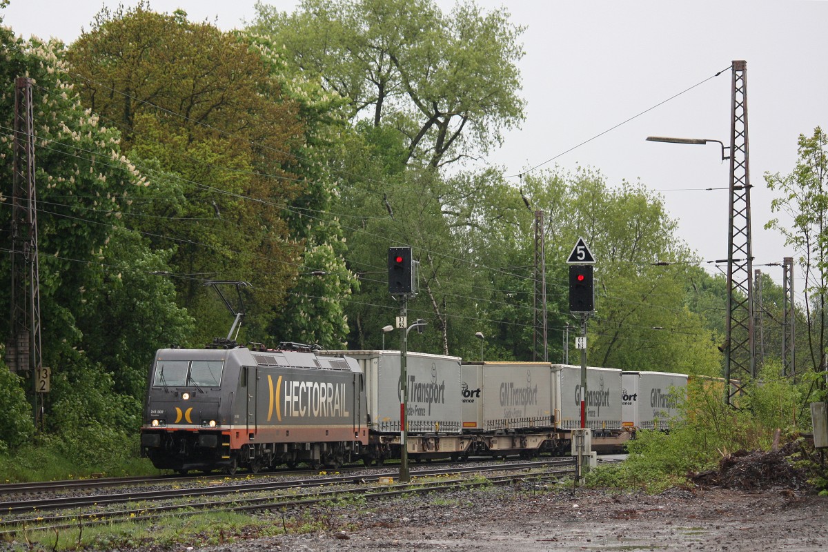 Hectorrail 241.002  Skywalker  am 8.5.13 in Ratingen-Lintorf.
